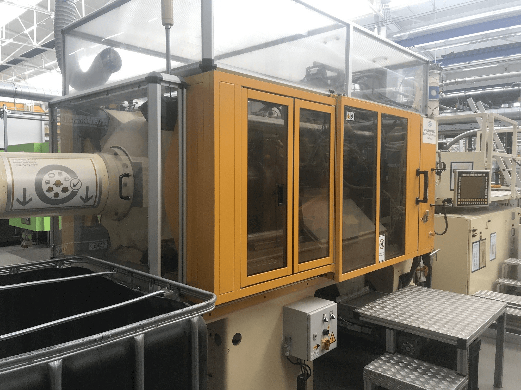 Frontansicht der Husky H225 RS 45/38 Maschine