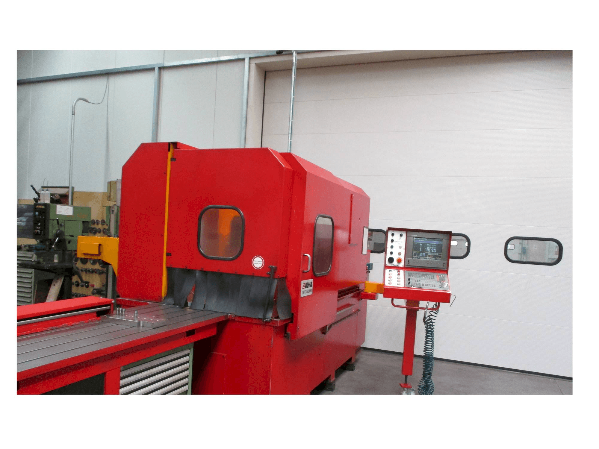 Frontansicht der ALMA SWITZERLAND Alma Hbz-500 Maschine