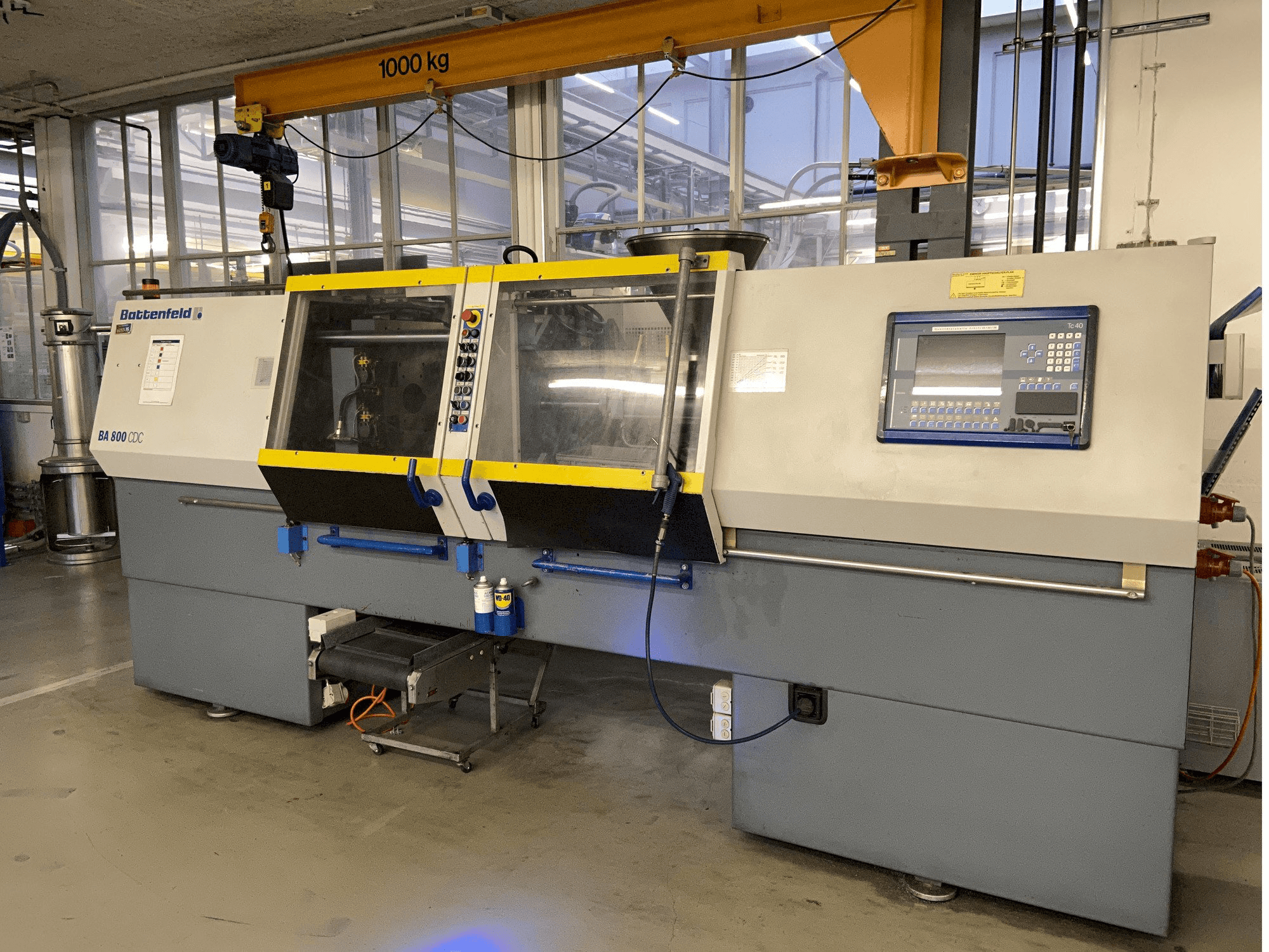 Frontansicht der Battenfeld BA 800/125 CDC Maschine