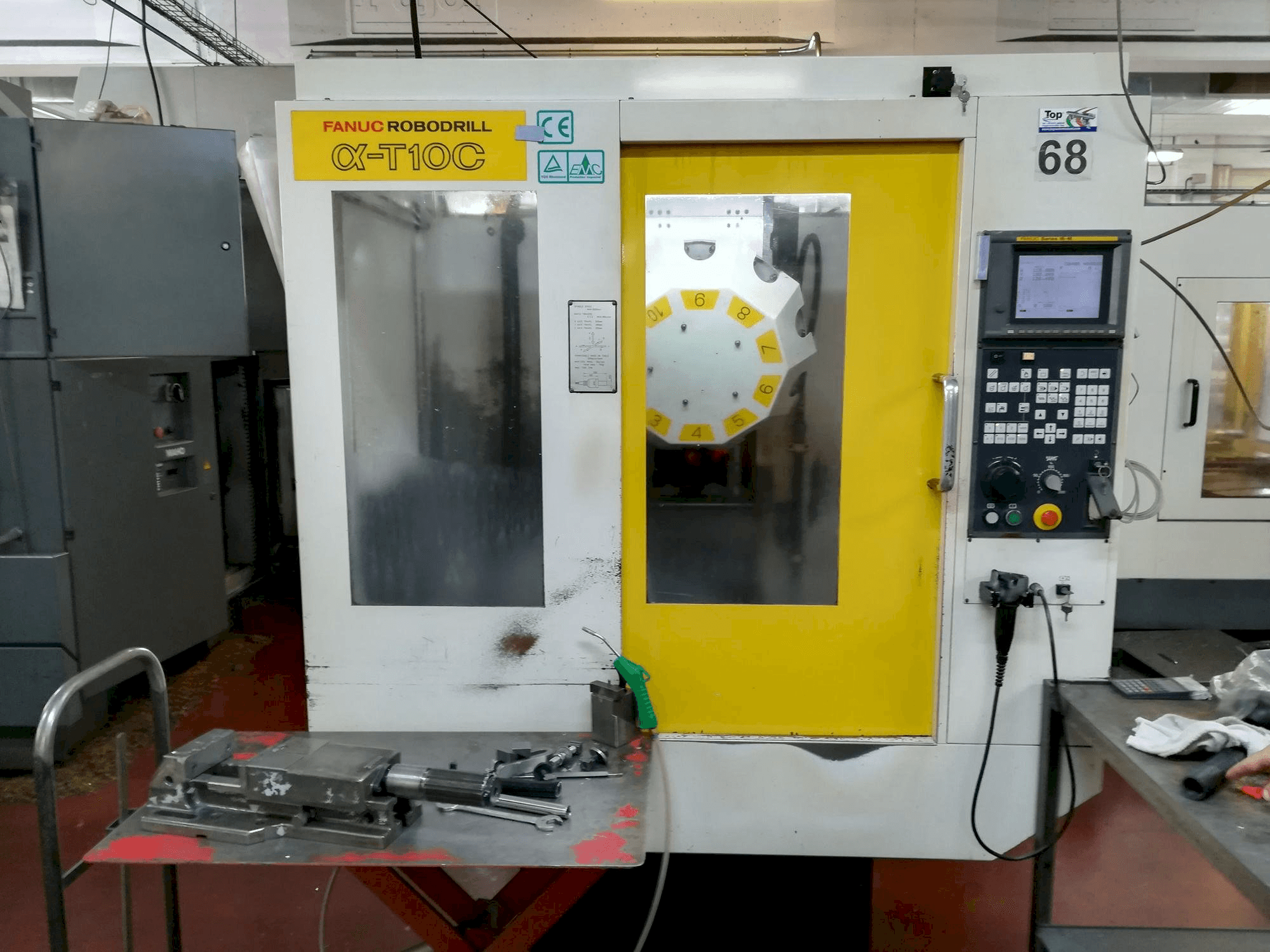 Frontansicht der FANUC Robodrill alpha-T 10 C Maschine