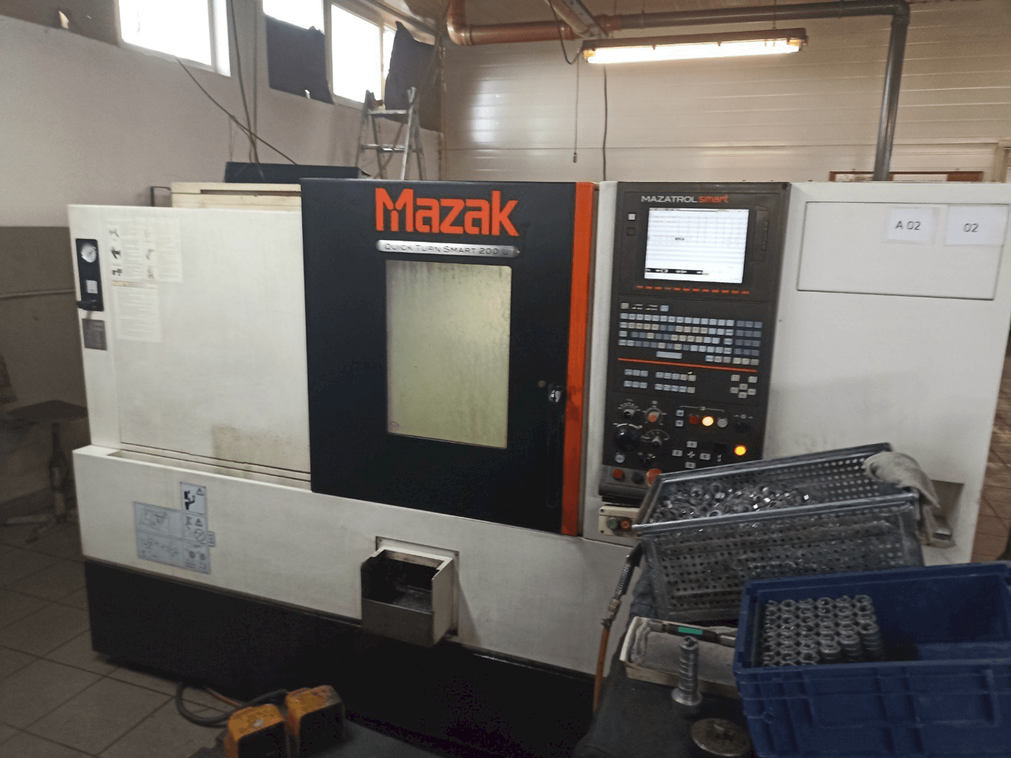 Frontansicht der Mazak Quick Turn Smart 200L Maschine