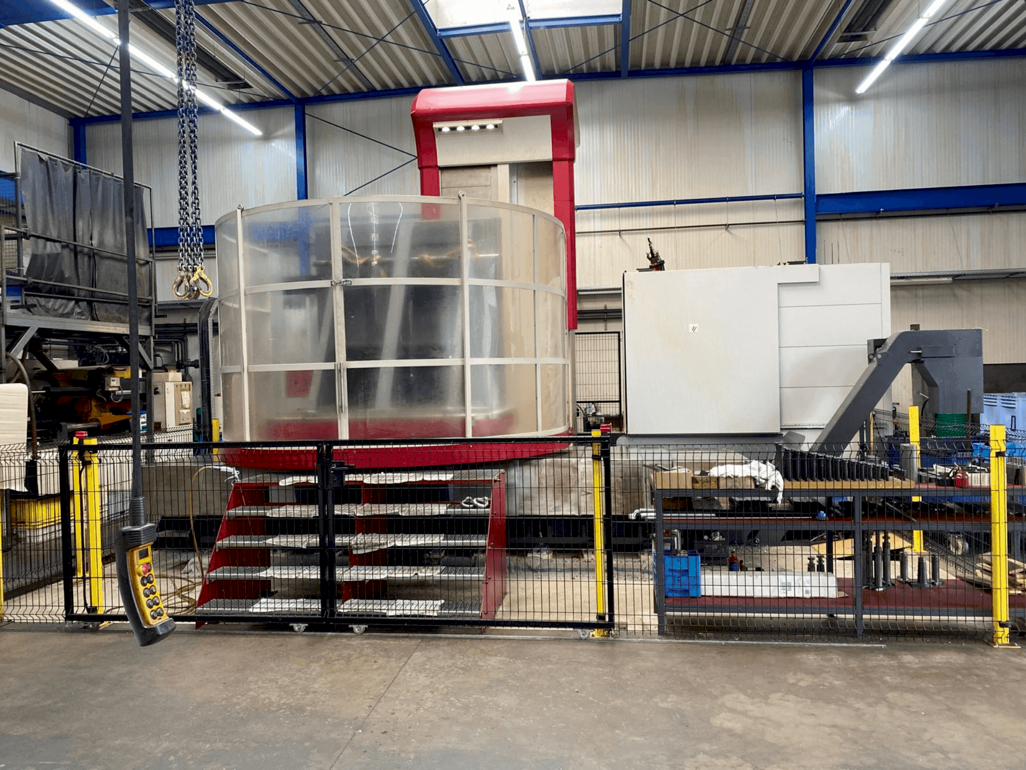 Frontansicht der FERMAT WFT 13 CNC Maschine