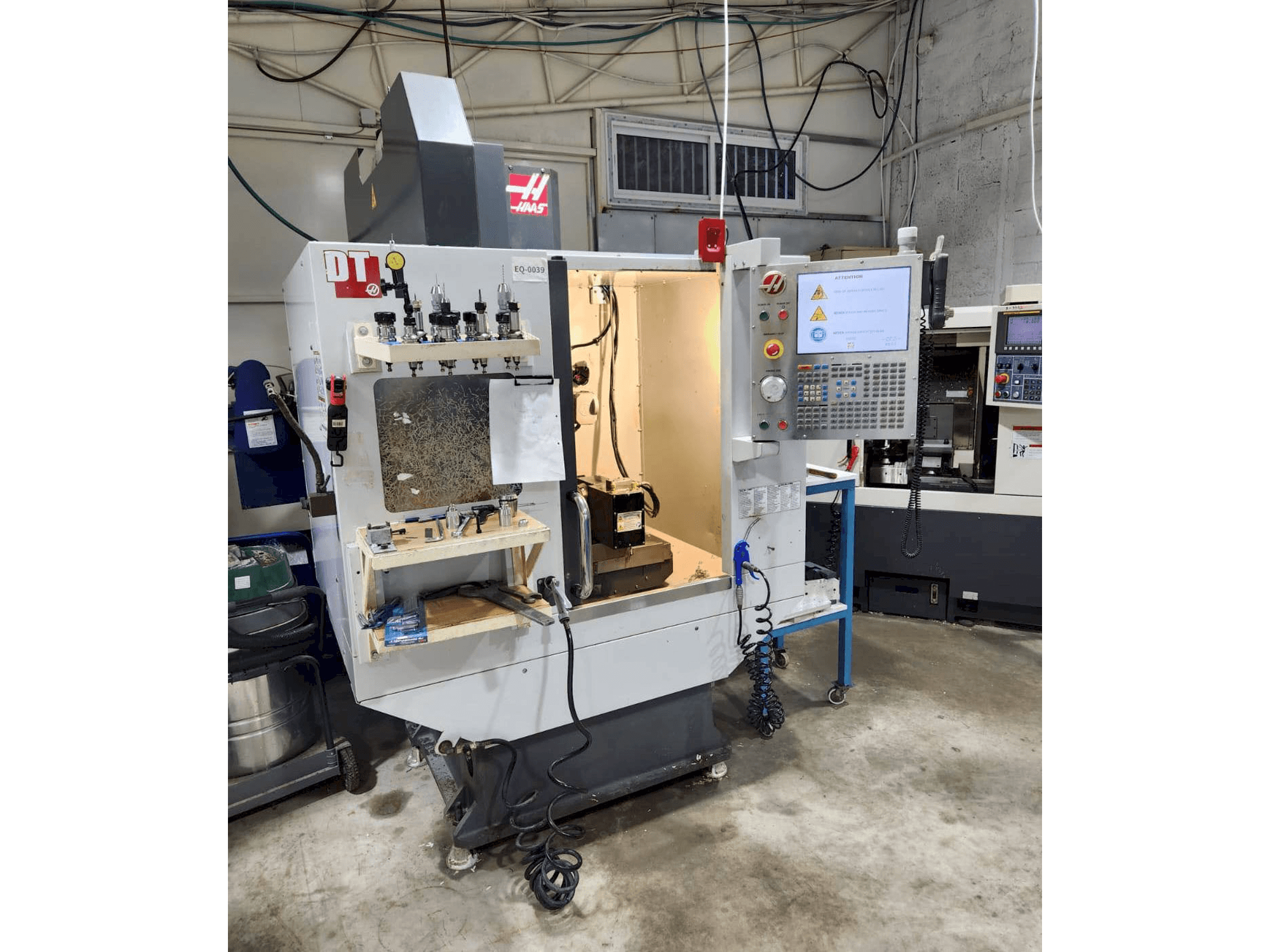 Frontansicht der HAAS DT-1 Maschine