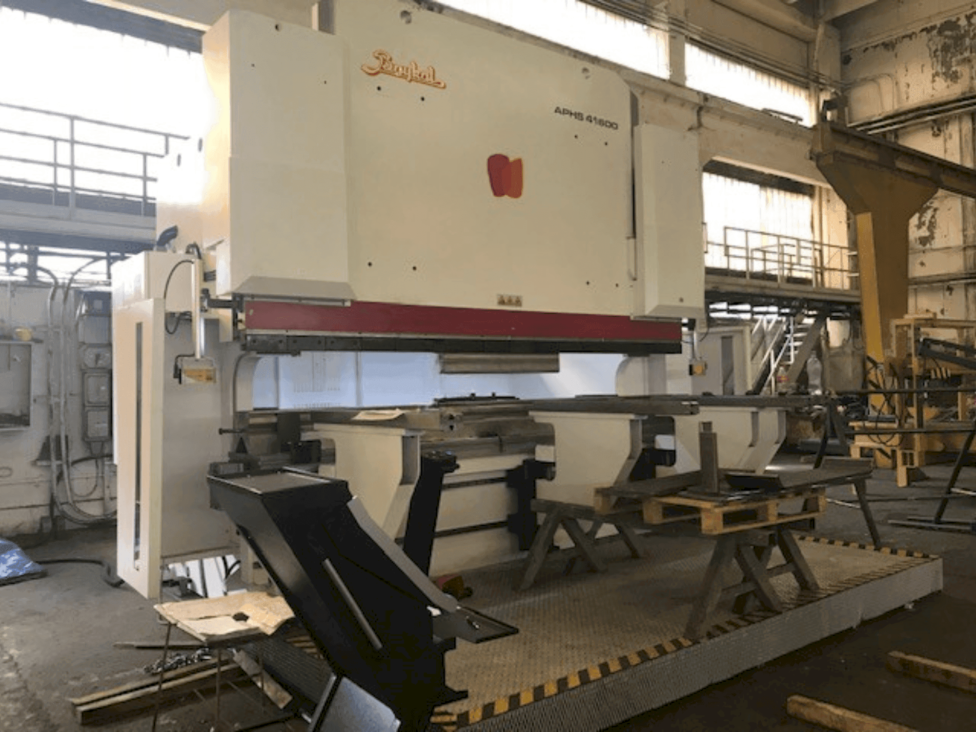 Front view of Baykal APHS 41600 machine