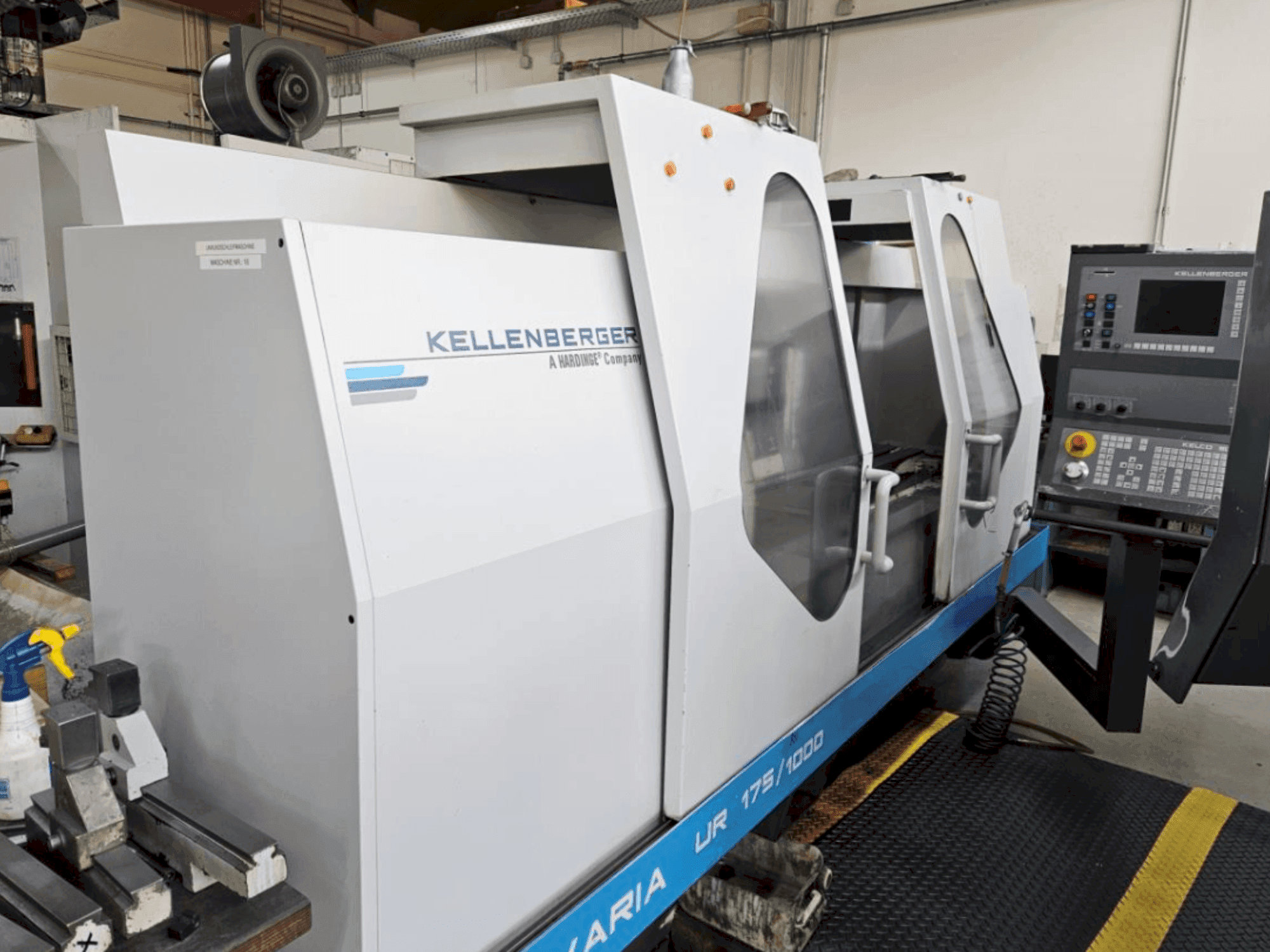 Frontansicht der KELLENBERGER Kel-Varia UR 175/1000 Maschine