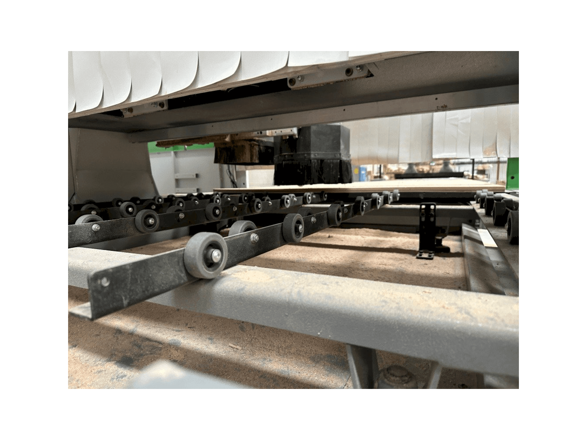 Arbeitsraum der BIESSE Maschine