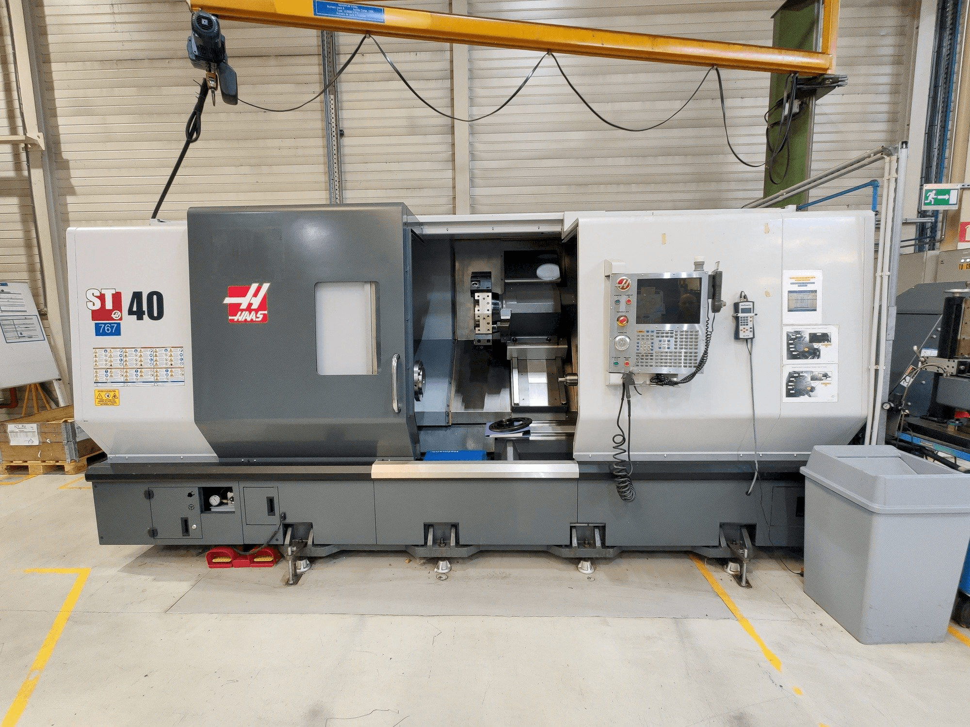 Frontansicht der HAAS ST-40 Maschine