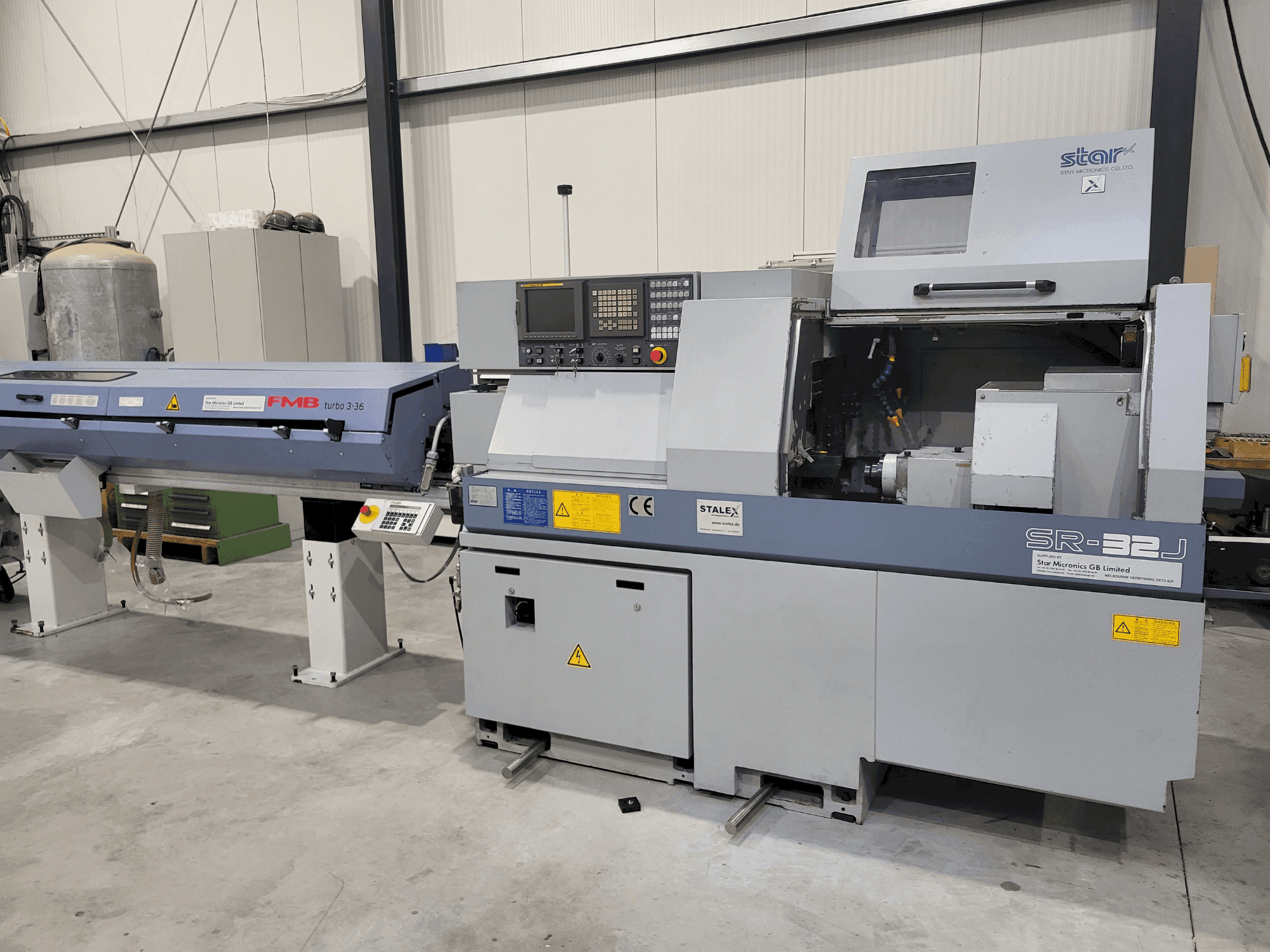 Frontansicht der Star SR-32J Maschine