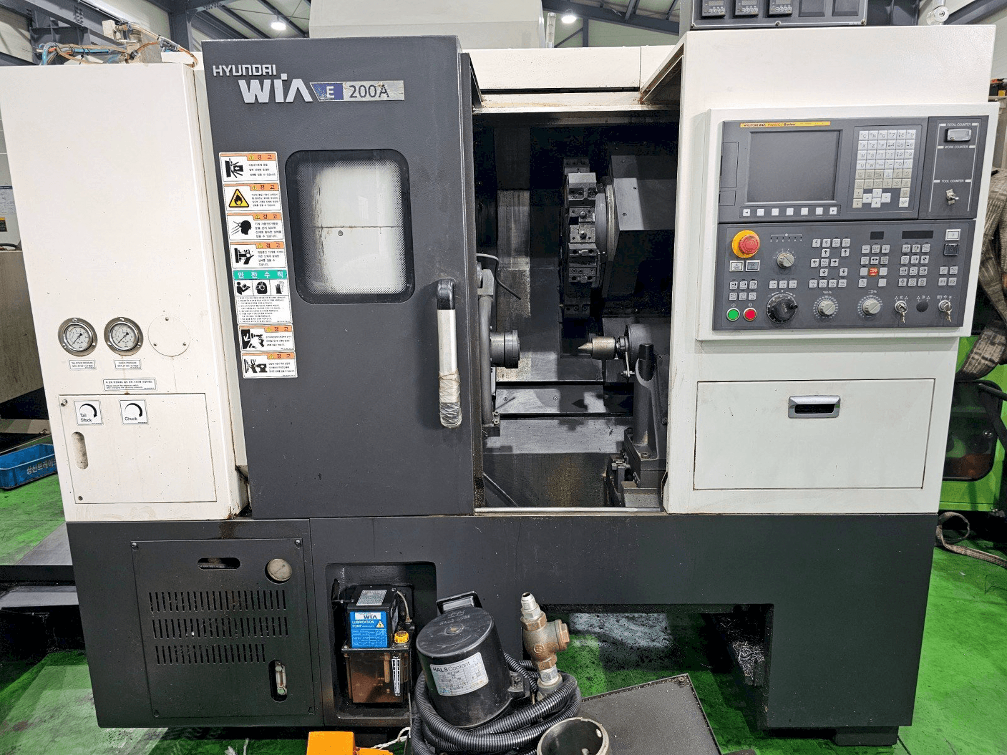 Front view of Hyundai Wia E 200A machine