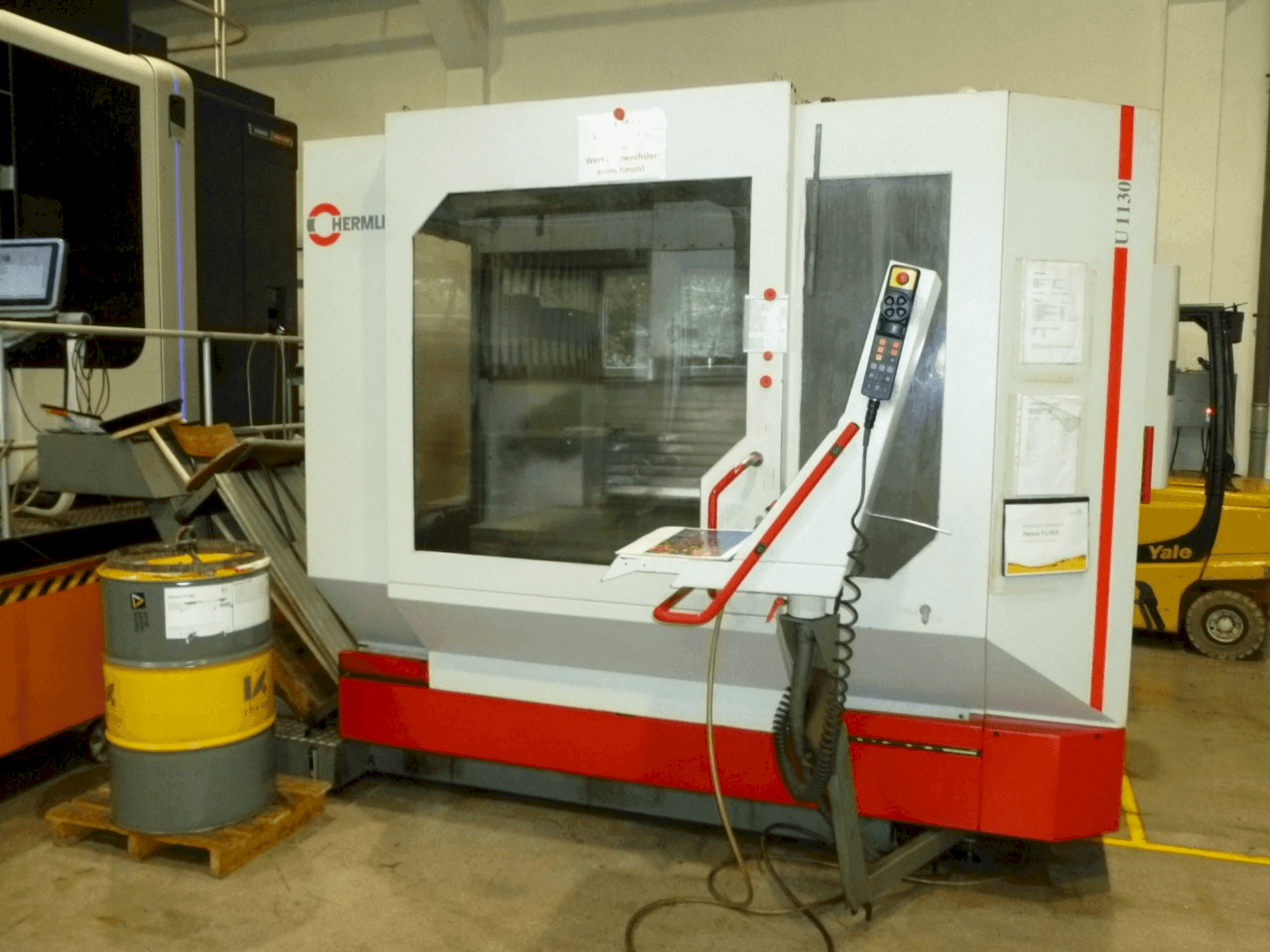 Frontansicht der HERMLE U1130 Maschine