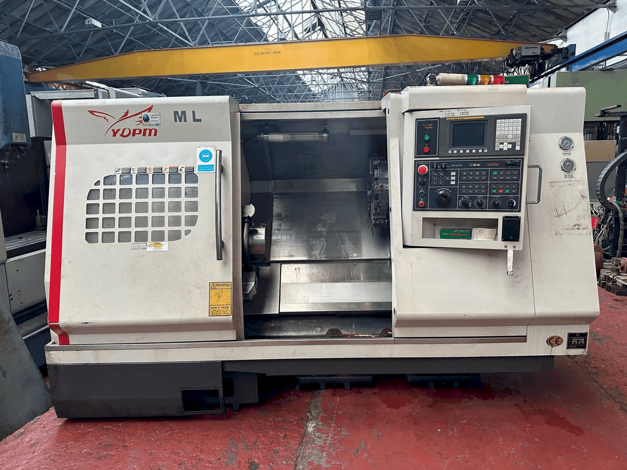 Frontansicht der Yang ML-300 Maschine