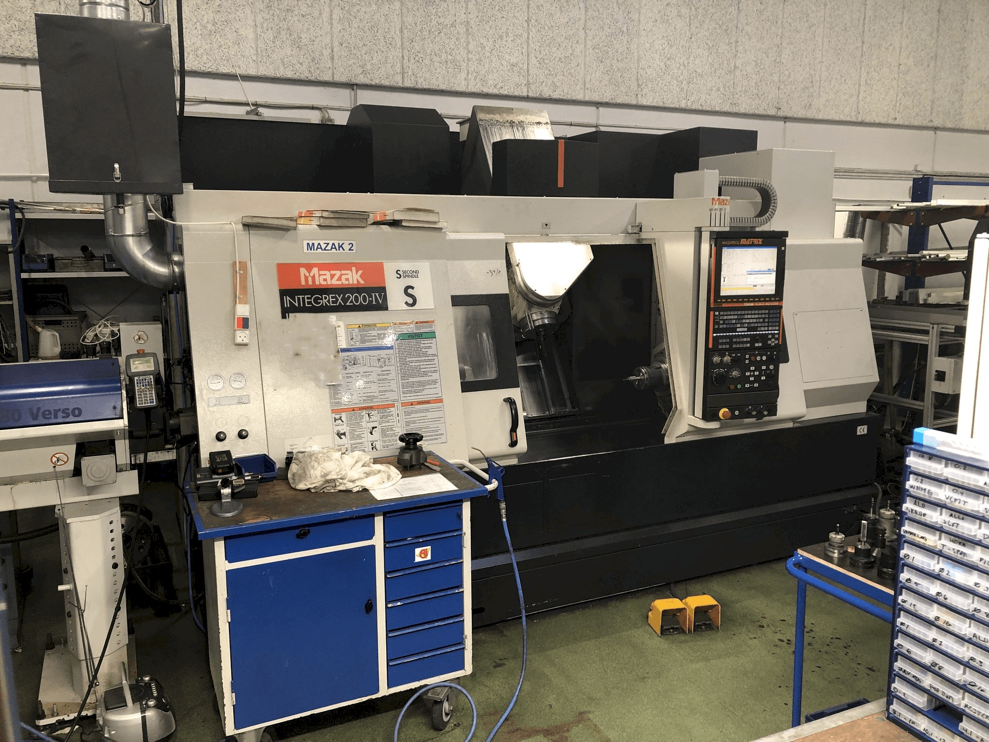 Frontansicht der Mazak INTEGREX 200-IV Maschine